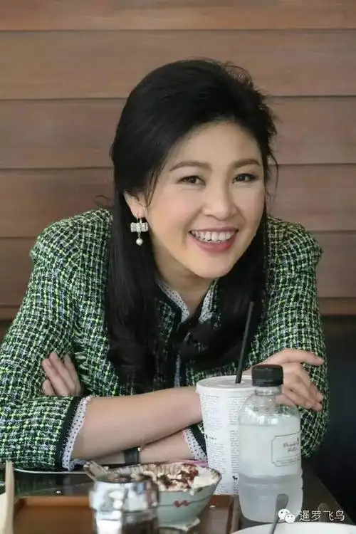 泰国前美女总理英拉发文恭祝女同胞妇女节快乐!