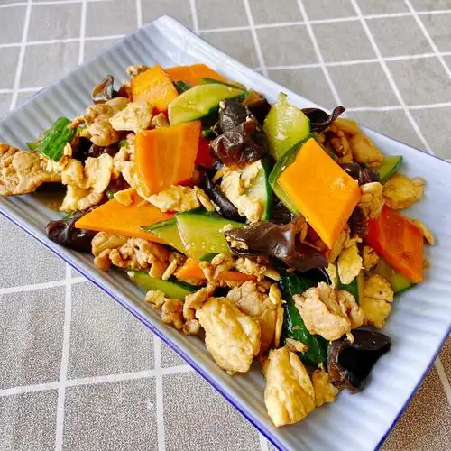 学做一道潍坊菜—木须肉 2018级13班栾昕怡