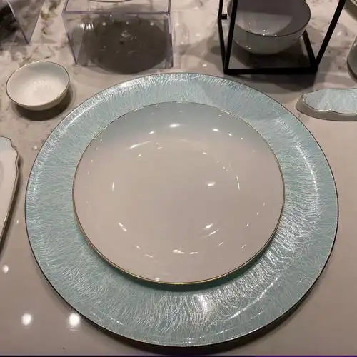 五星级酒店摆台餐具套装档私人会所碗盘碟浮雕金浅蓝色骨瓷餐具
