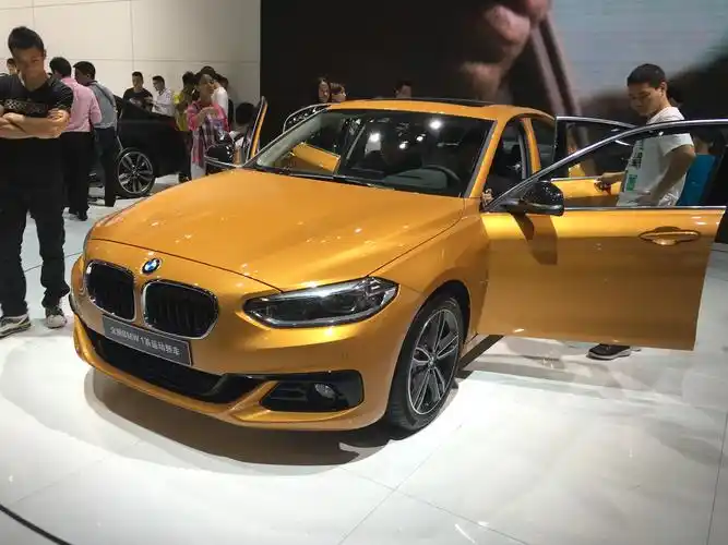 【广州车展】最后一天了,宝马展位各种火热.