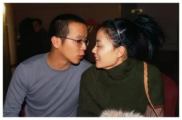 而那时,王菲还有栾树,窦唯还有姜昕.