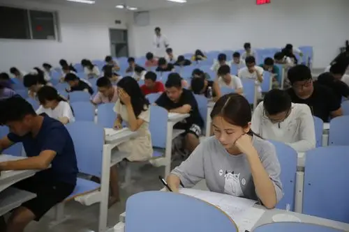 期末考试全面展开-中国石油大学新闻网