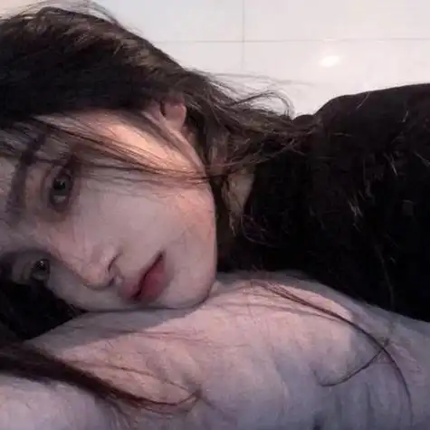 女生头像真人失落 - 好看微信头像!