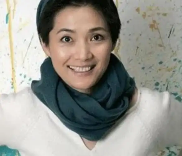 张子健:前妻隐瞒患癌真相九年去世,自己带女儿再婚,如今怎样了|李婷