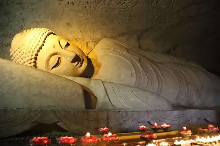 大佛寺,又名大佛禅寺,位于浙江省新昌县城南明街道,始建于东晋