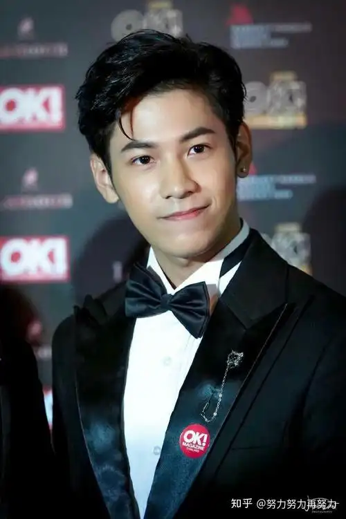 如何评价泰国明星singto的长相