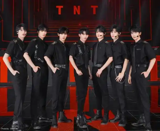 tnt合照