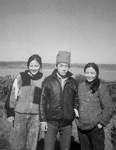 顾城笔下的"英儿"去了