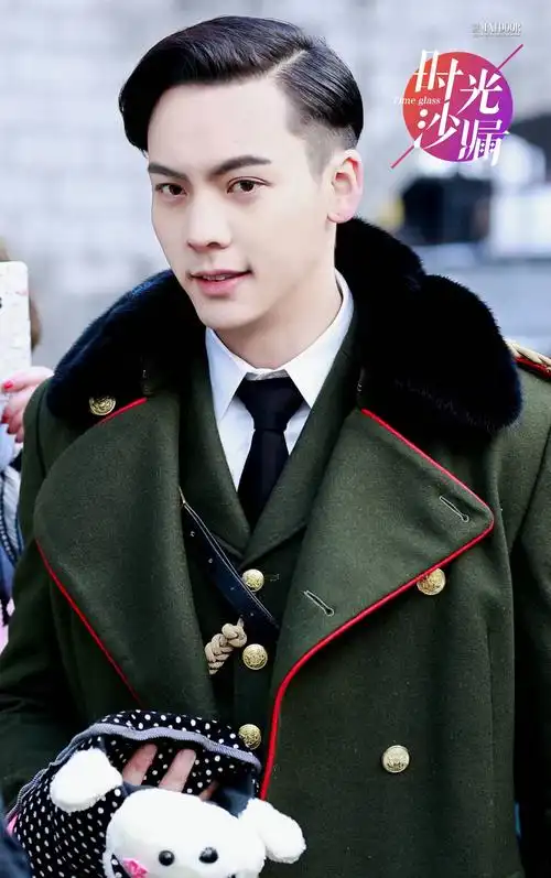 老九门拼演技陈伟霆暖心大男孩正当红图