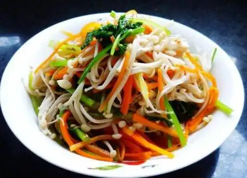 九种家常版凉拌小素菜,给春节的餐桌上增点色,简单又营养!