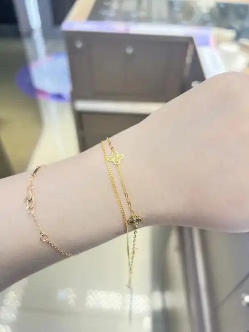 六福珠宝黄金手链