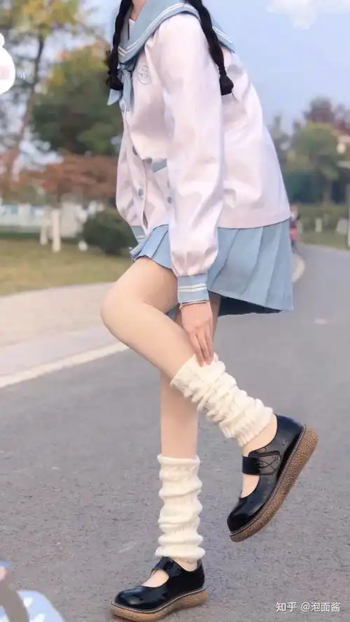 有没有好看的jk制服小姐姐壁纸