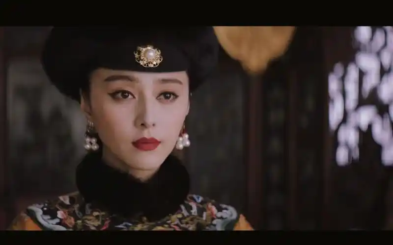 范冰冰画框里的女人乌拉那拉皇后惊艳梅香如故