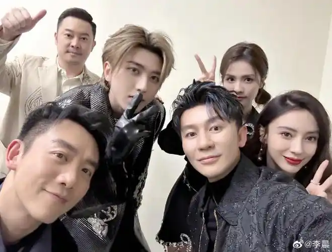 奔跑吧全员合照