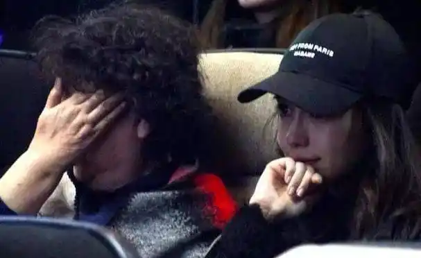 baby仙女哭!明明给黄晓明捧场却为何哭成泪人_杨颖_网友_情节