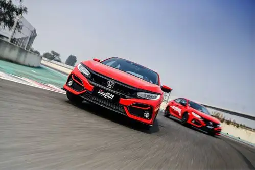 从都市到赛道:追风少年要的,全新思域给你!