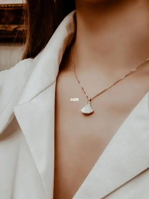 5207815宝格丽白贝母小扇子项链_贝母_项链_宝格丽怎么样_扇子