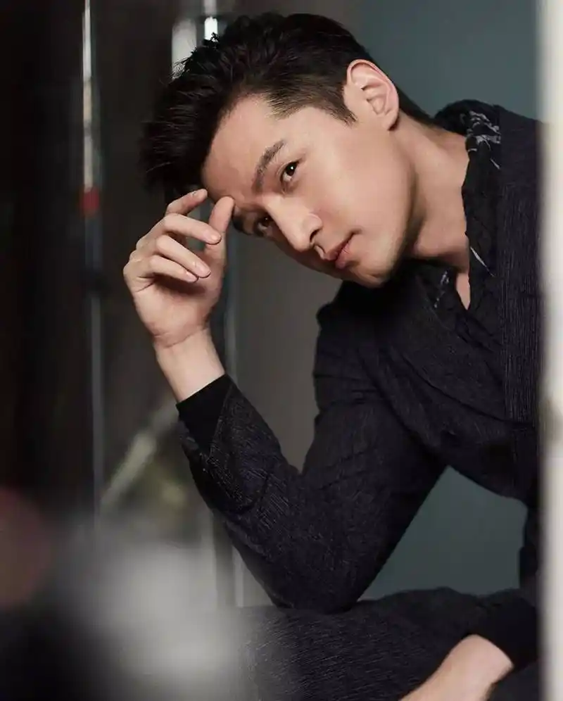 实力派男星胡歌时尚写真:高颜值高演技男神