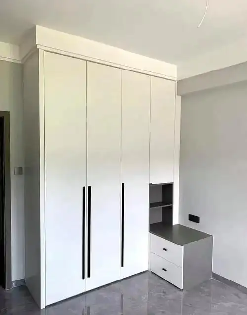 衣柜加床头柜一体化设计,再也不用担心床头柜的尺寸不合适了