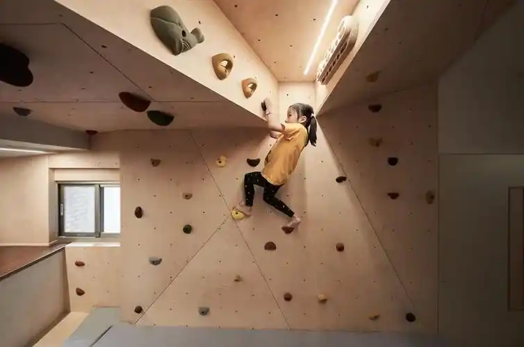 疫情期间在家运动成主流20年老屋大改造室内攀岩亲子宅