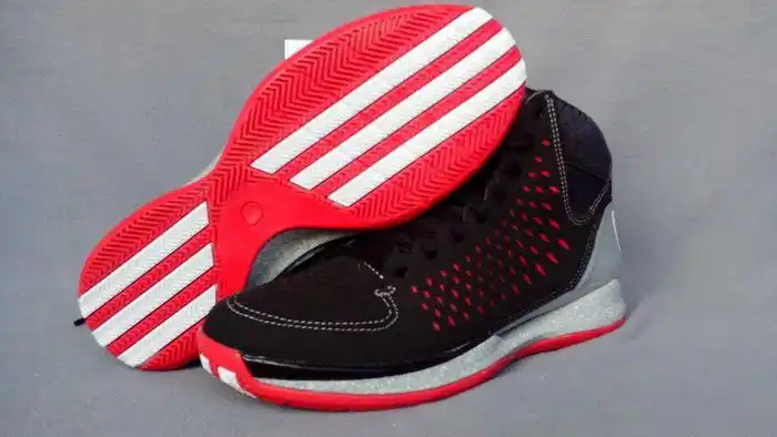 0 罗斯3代 男子篮球鞋 g56946 488包中通 72回复