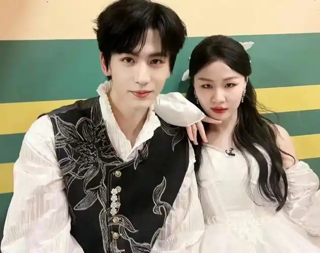 金靖官宣怀孕后录制新综艺,男友身份曝光,竟是熟知的他!