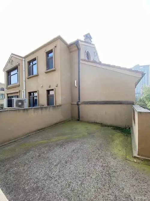 雁鸣湖畔绿地国际生态城合院别墅花园200平实用面积大