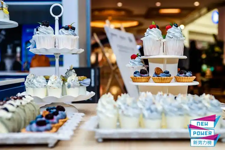 吕西面包农场冷餐台产品展示