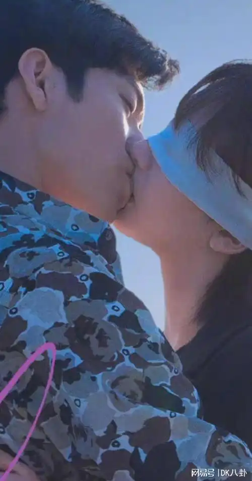 杨紫和井柏然女心理师大尺幅吻戏后杨紫似乎很享受而井宝