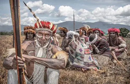 镜头下的达尼人印尼原始部落生活大揭秘