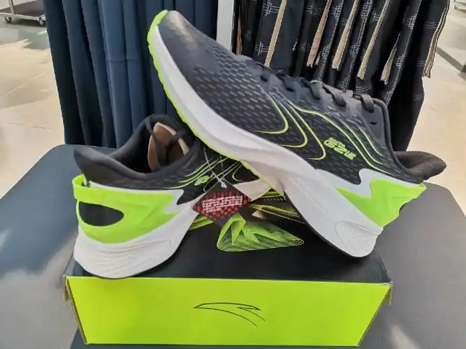 安踏羚跑2男士专业缓震回弹跑步鞋