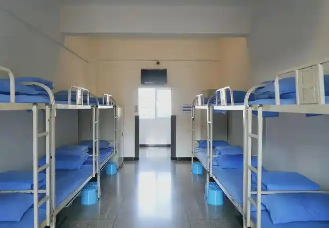 真实的监狱住宿环境,跟你想的不一样吗?