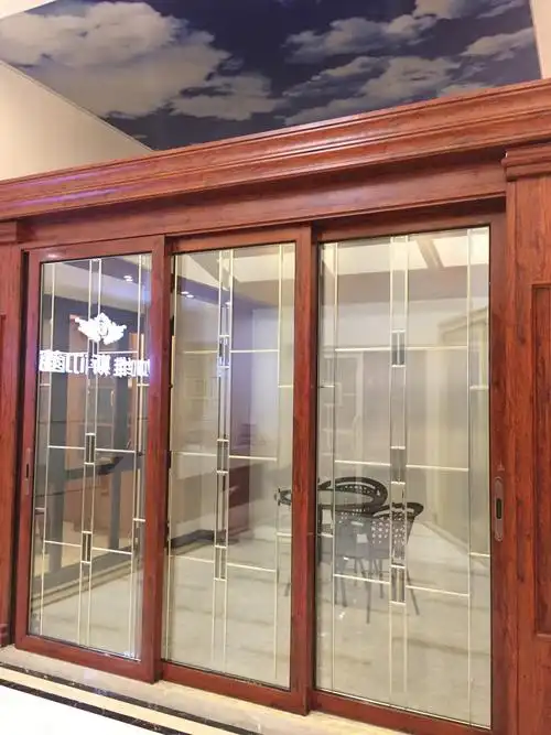 三轨三扇铝合金推拉门