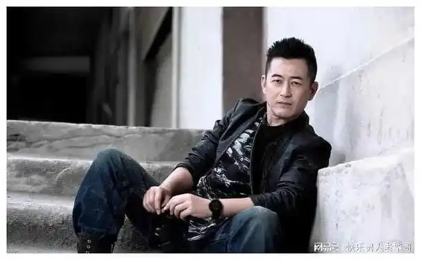 王志飞:出轨张歆艺,闪婚张定涵,现在58岁的他仍然迷人