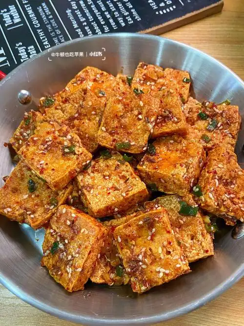 香辣孜然脆皮豆腐60外脆里嫩一盘根本不够吃