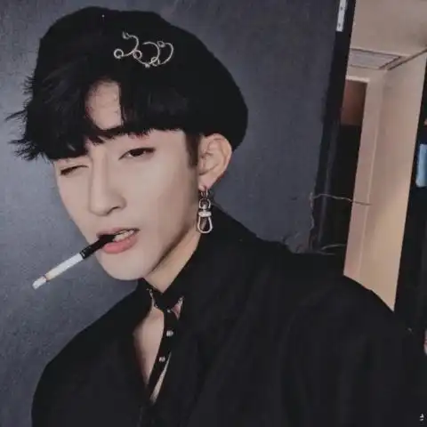 快手清晰头像社会人男放纵的贪婪