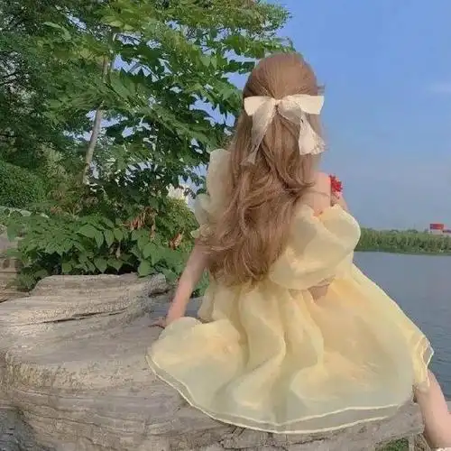 不露脸温柔风网红感女生头像