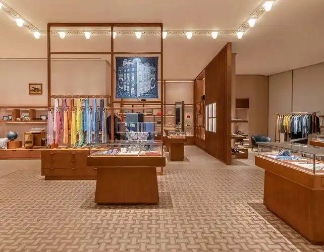 爱马仕宁波阪急专卖店全新开幕灵动演绎港口之城建筑灵韵