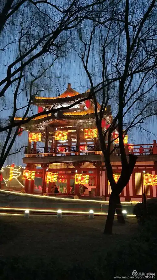 【原创】《长安城内的锦绣繁华——大唐不眠夜灯展》