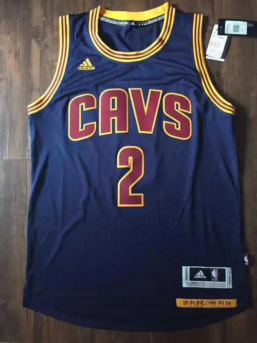 不太休闲而一年前欧文那记三分时所穿的黑色球衣总决赛后许多商家一度