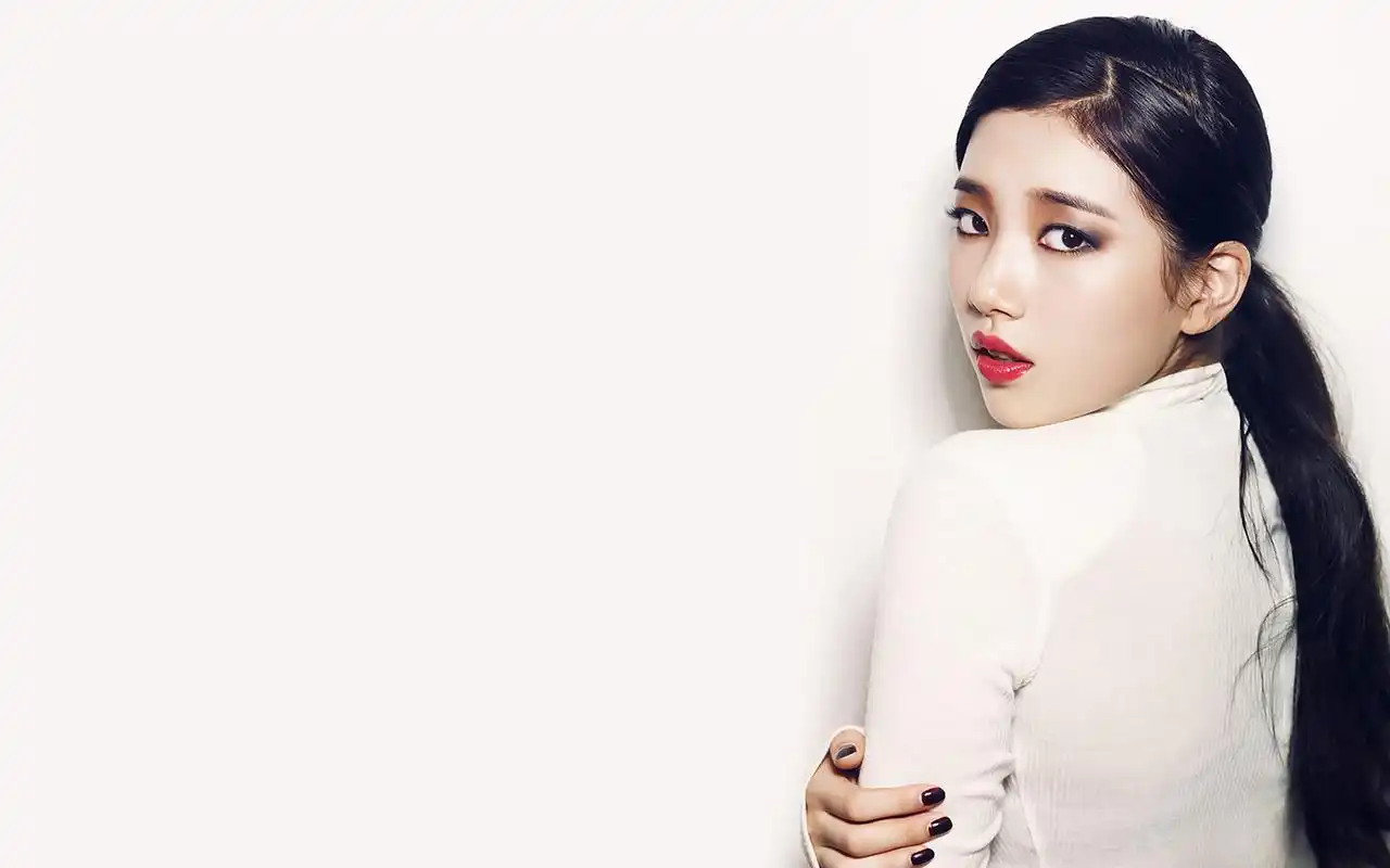韩国美女明星裴秀智壁纸