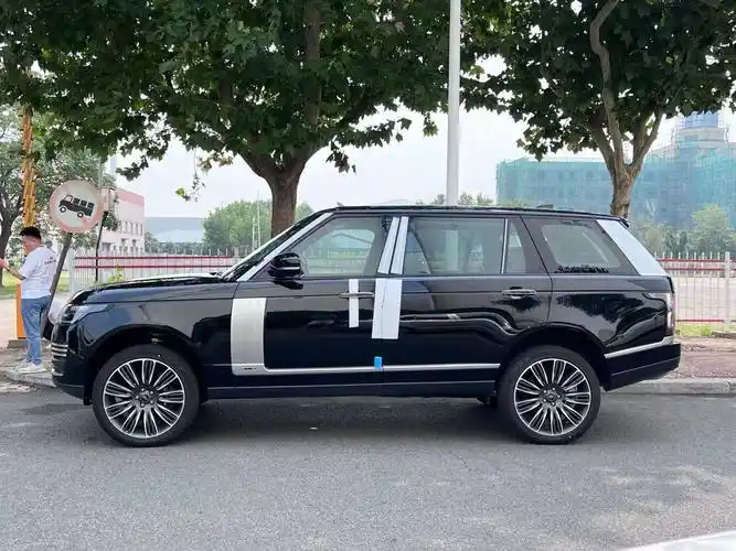 路虎揽胜创世加长版展厅有礼惊喜惠献售全国