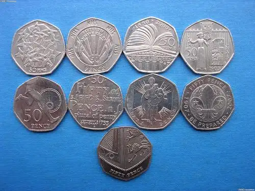 一组不同设计的英国50便士硬币!