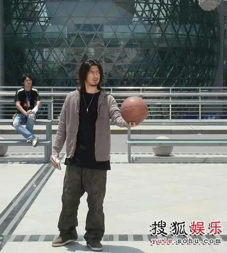 陈柏霖缺席《大灌篮》北京首映 不甘做"绿叶"