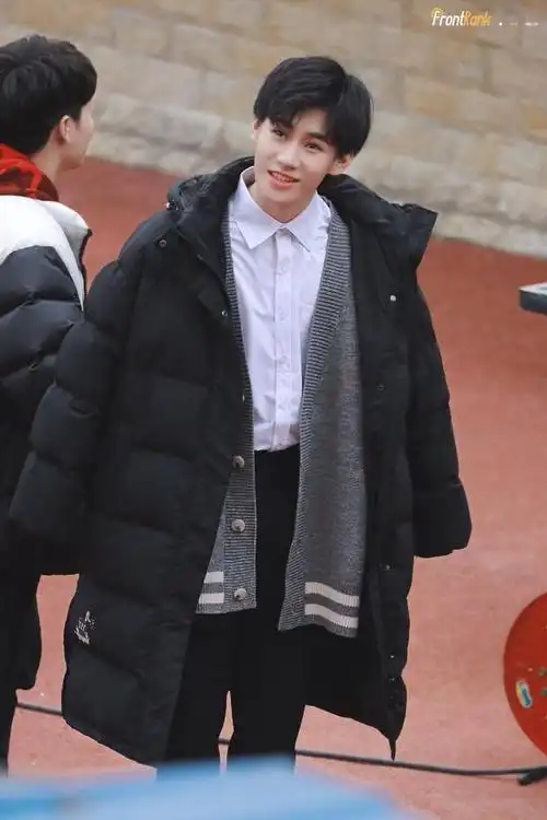 时代俊峰你到底从哪里抓来这么多漂亮的小孩子?