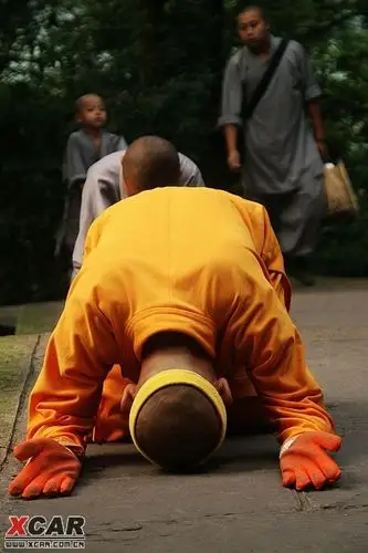 峨眉山上的小和尚真可爱!附送法会pp!