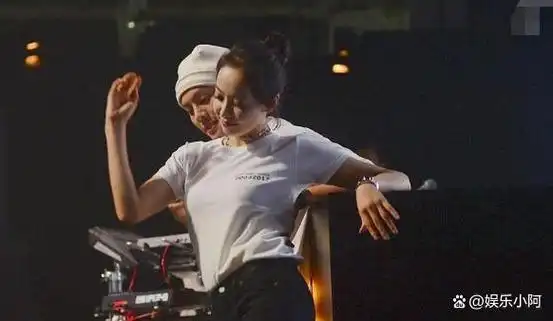 6位北舞出身的女星,个个"自废舞功",跑去抢了演员的