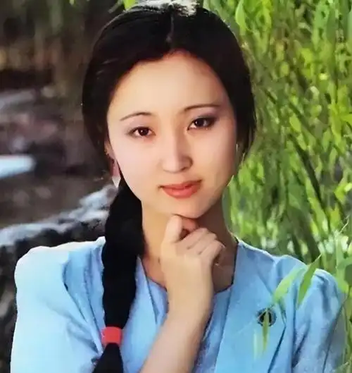 回顾陈晓旭:因病离世15年后,丈夫还俗再婚,父母的坚持让人心疼