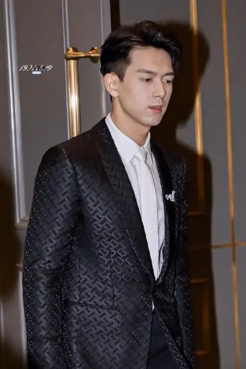 向全世界安利李现##李现的ing#20190907 卡地亚活动 饭拍5p你如风