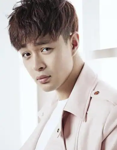 董春辉_演员_作品_个人资料_简历_生日_经历_留言